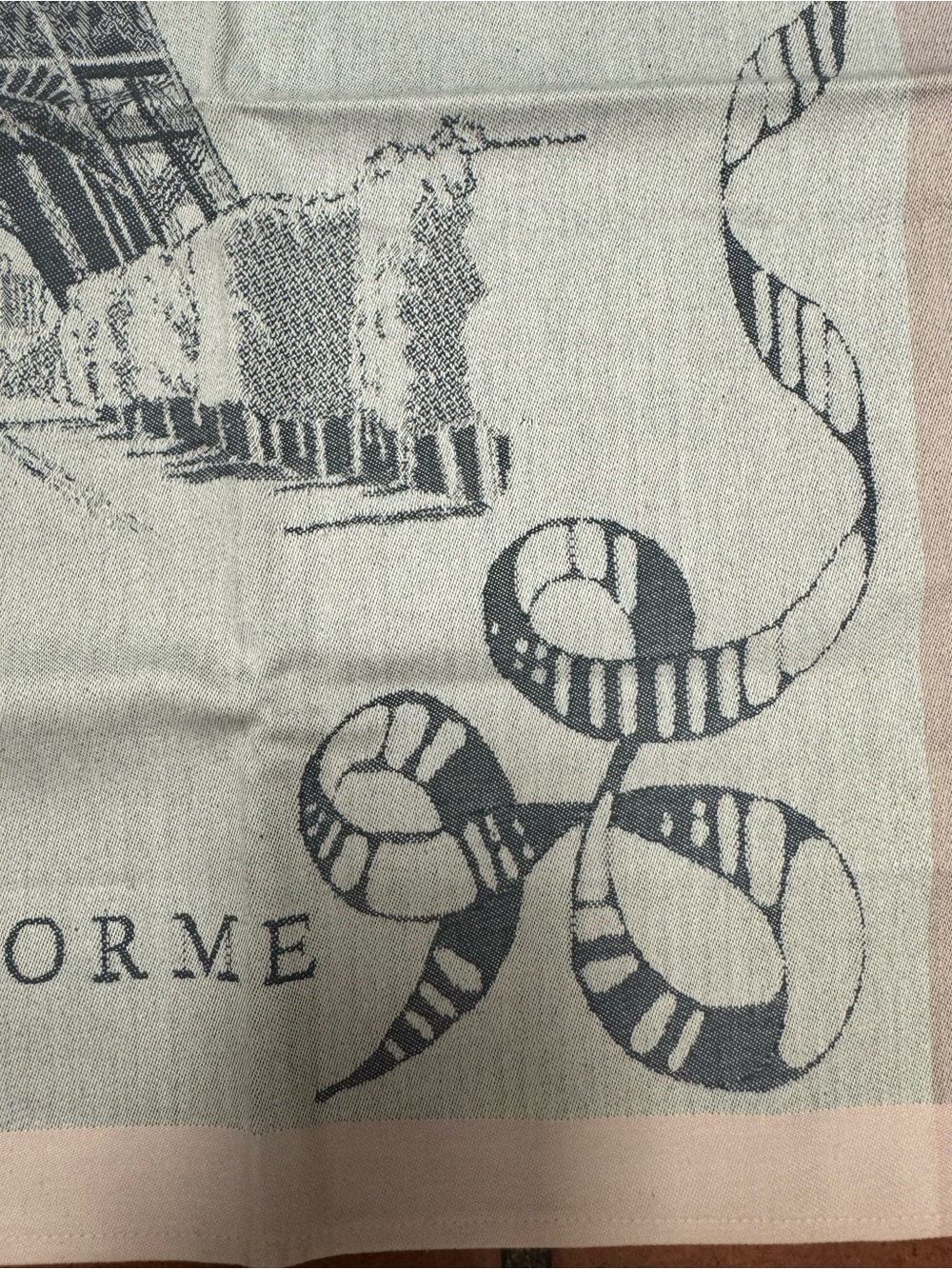Yves Delorme Pink and Gray Eiffel Tower Bastille Day Tea Towel-NWT - Picture 4 of 5